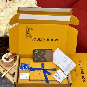 330¥ Premium Full-Steel Wallet, Authentic Design, Top-Grain Cowhide Leather, 163 Dynamic, Boutique-Style Packaging, Complete Set as Pictured: Packaging, Certificate of Authenticity, Copper Electronic Tag, Gift Bag! M81880